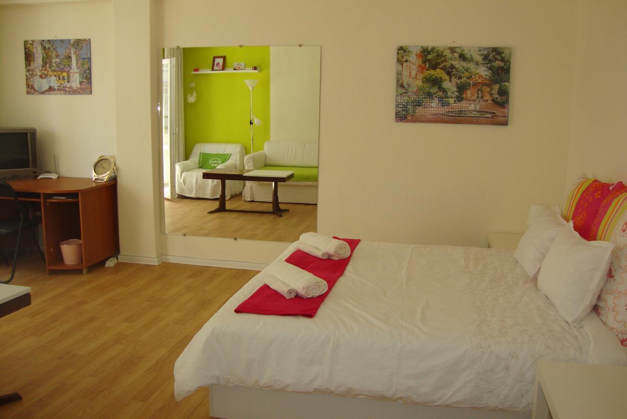 Guest Rooms Colours Kazanłyk Zewnętrze zdjęcie