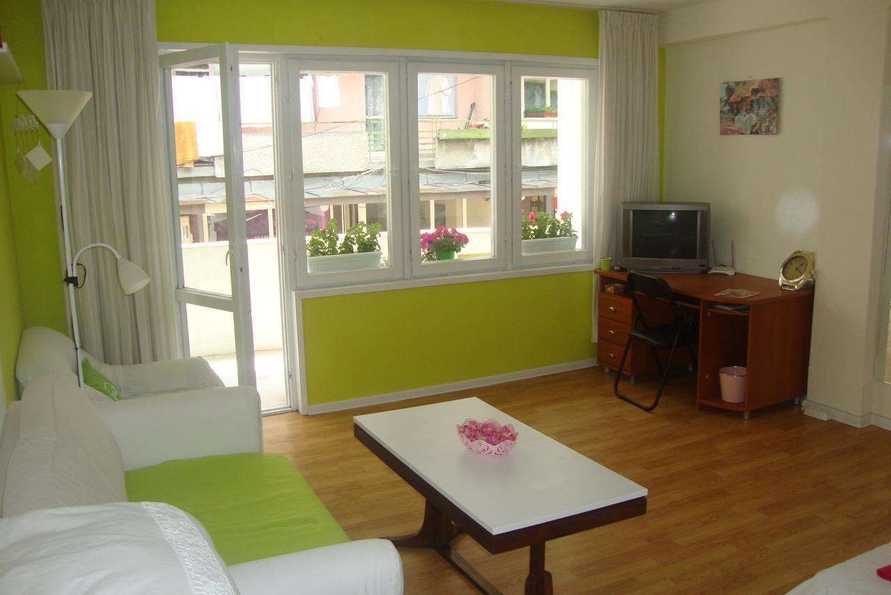 Guest Rooms Colours Kazanłyk Zewnętrze zdjęcie