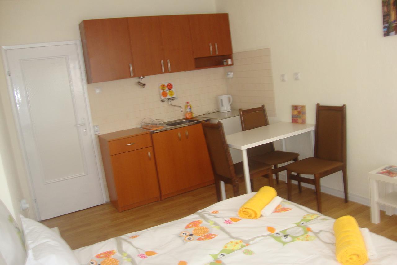 Guest Rooms Colours Kazanłyk Zewnętrze zdjęcie